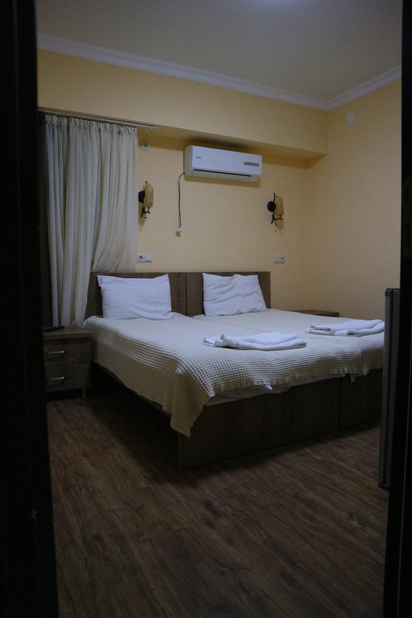 Batusihotel Батумі Екстер'єр фото