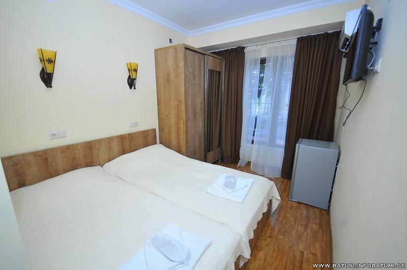 Batusihotel Батумі Екстер'єр фото