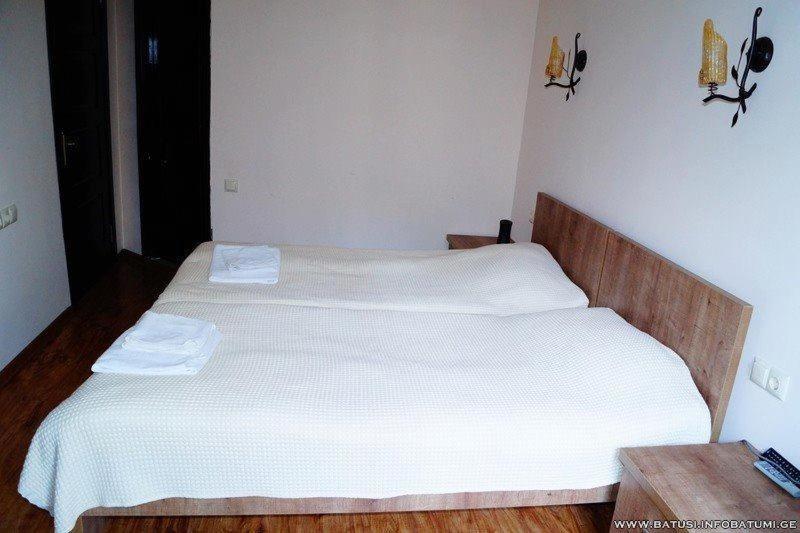 Batusihotel Батумі Екстер'єр фото