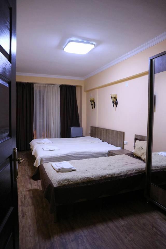 Batusihotel Батумі Екстер'єр фото