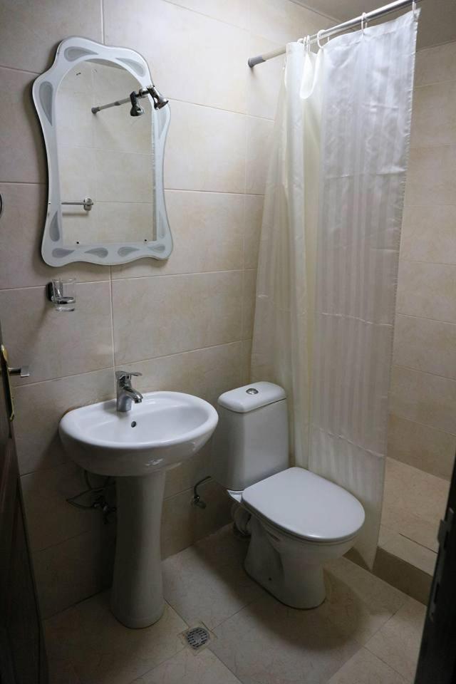 Batusihotel Батумі Екстер'єр фото